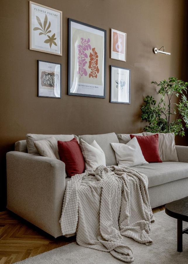 Luxe, Historic Home Near Downtown Landmarks 19Th Century ブダペスト エクステリア 写真