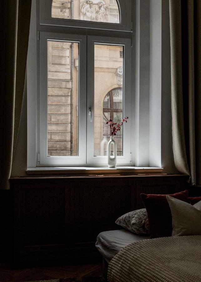 Luxe, Historic Home Near Downtown Landmarks 19Th Century ブダペスト エクステリア 写真